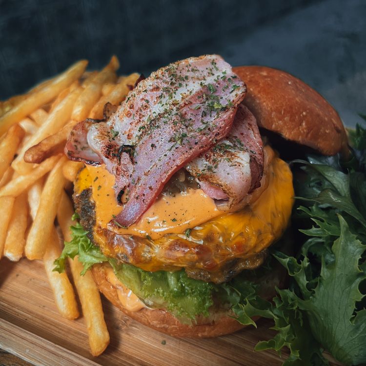 1-for-1 Weekday Lunch Burger by Tigress by 82Soho