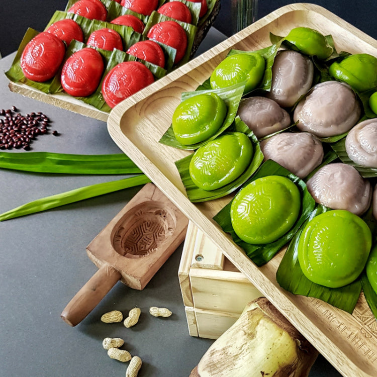 A Box of 10 Assorted Traditional Classics by The Ang Ku Kueh Hut