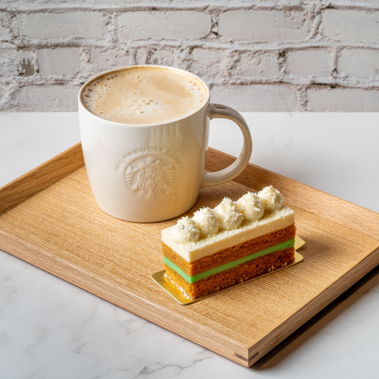 Starbucks & from The Best Brew at Sheraton Singapore Riverview in Robertson Quay, SingaporeCheesecake